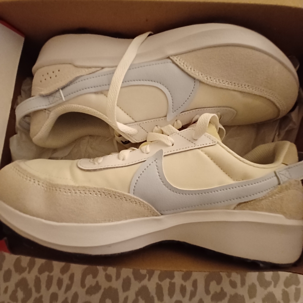 Womens Nike Sneakers